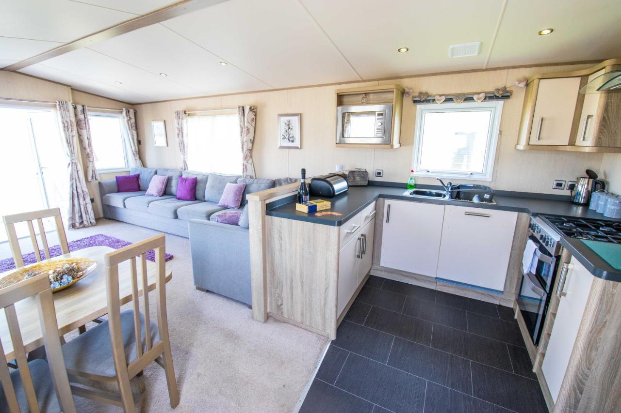 River Lodge Platinum Plus Holiday Home With River Views, Free Wifi & Netflix Camber Exterior foto