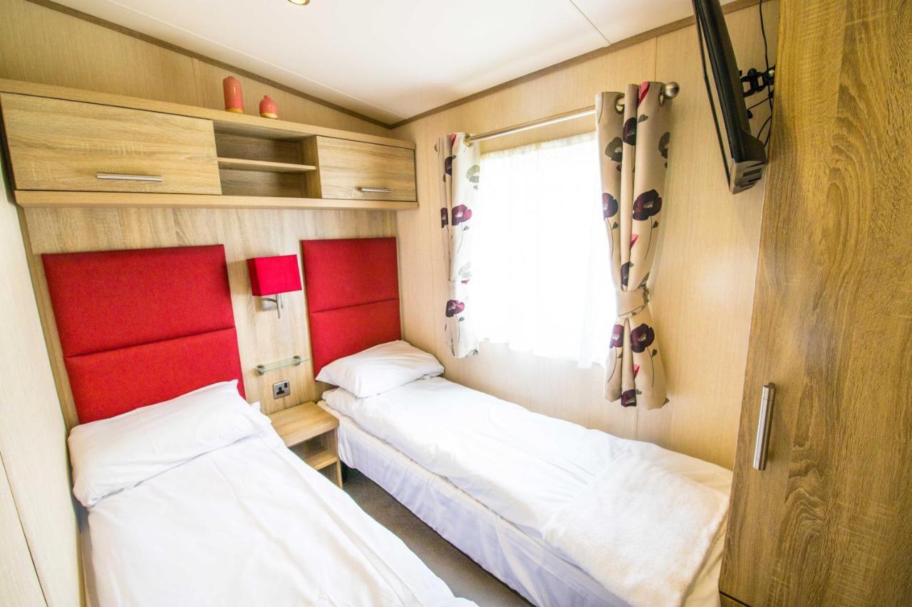 River Lodge Platinum Plus Holiday Home With River Views, Free Wifi & Netflix Camber Exterior foto