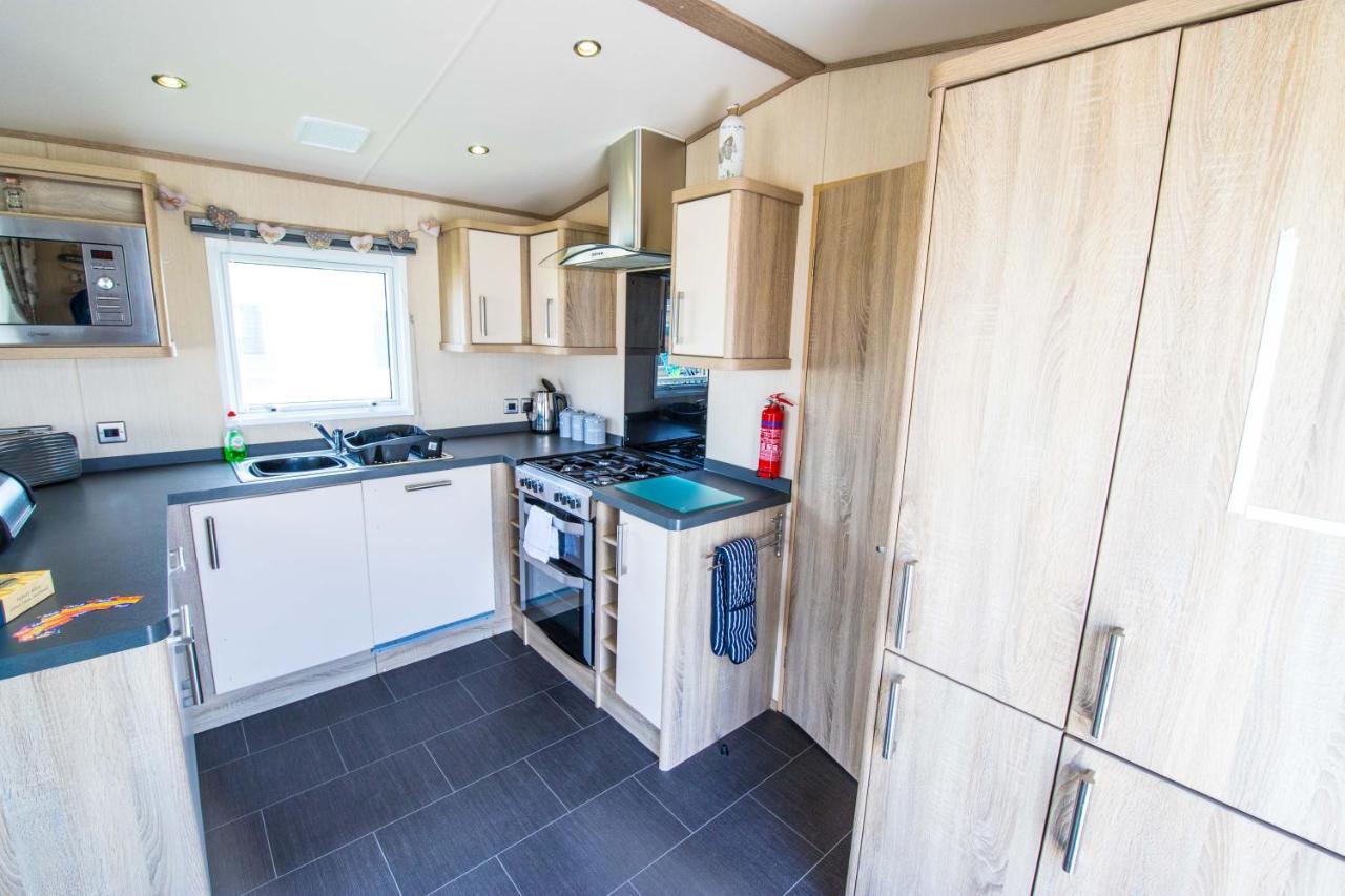 River Lodge Platinum Plus Holiday Home With River Views, Free Wifi & Netflix Camber Exterior foto