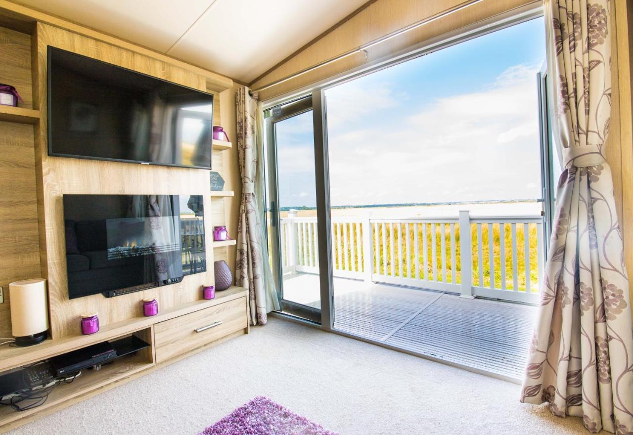 River Lodge Platinum Plus Holiday Home With River Views, Free Wifi & Netflix Camber Exterior foto
