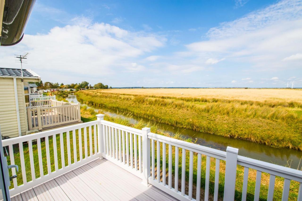 River Lodge Platinum Plus Holiday Home With River Views, Free Wifi & Netflix Camber Exterior foto